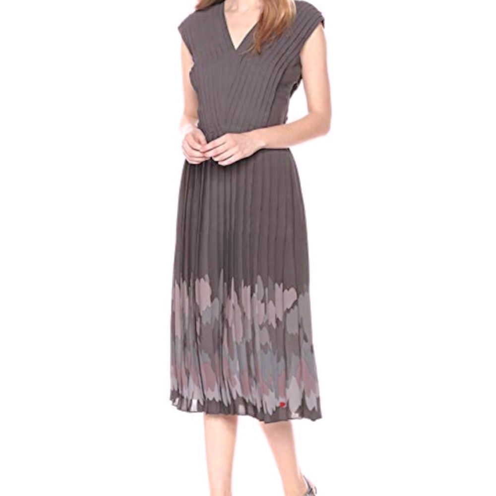 Dear Drew by Drew Barrymore The Impressionist Pleater V-Neck Midi Dress 12